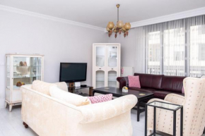 Lovely Flat with Central Location near Trendy Attractions in Kadikoy